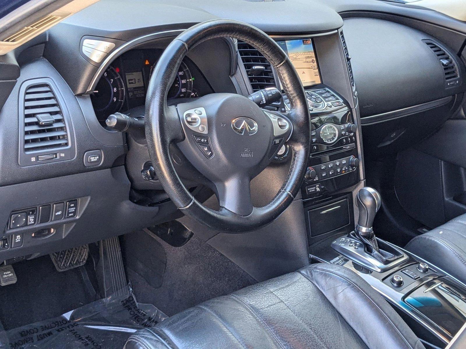 2017 INFINITI QX70 Vehicle Photo in Tampa, FL 33614