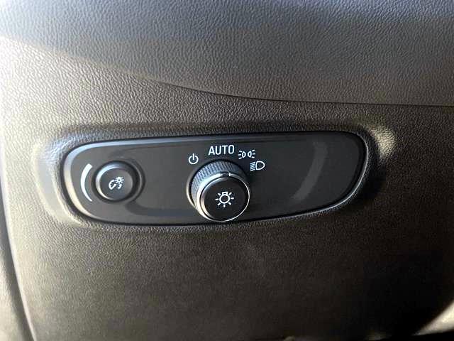 2022 Chevrolet Equinox Vehicle Photo in Roslyn, NY 11576