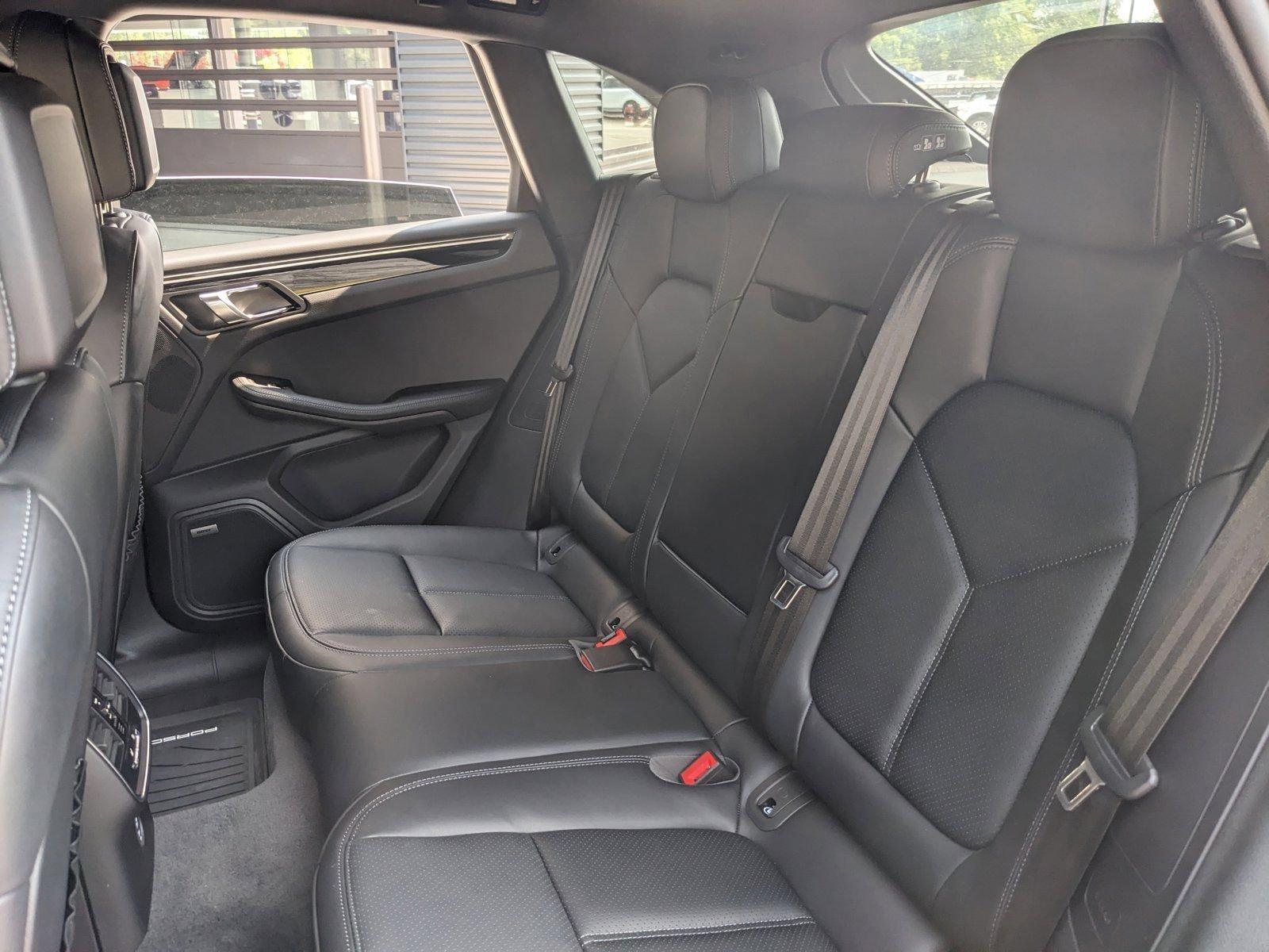 2024 Porsche Macan Vehicle Photo in Towson, MD 21204