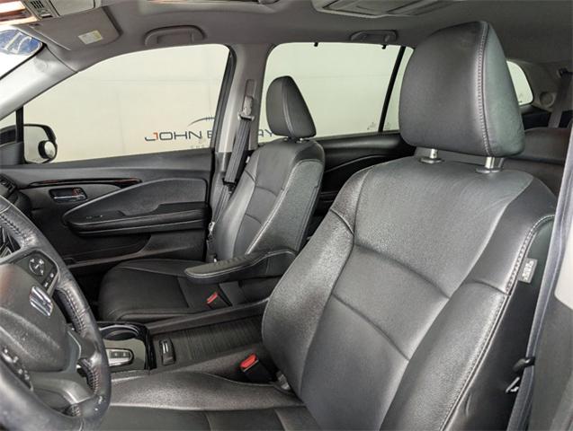 2021 Honda Pilot Vehicle Photo in ENGLEWOOD, CO 80113-6708