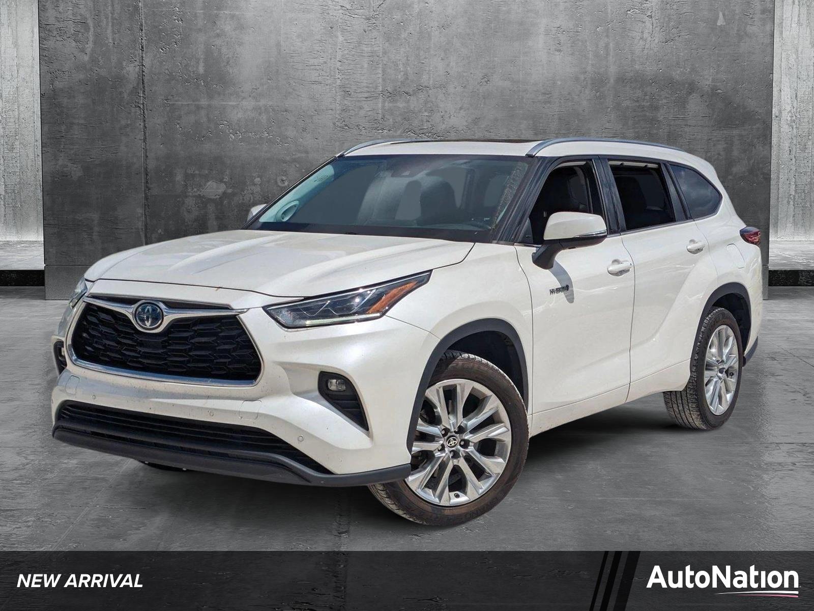 2021 Toyota Highlander Vehicle Photo in Bradenton, FL 34207