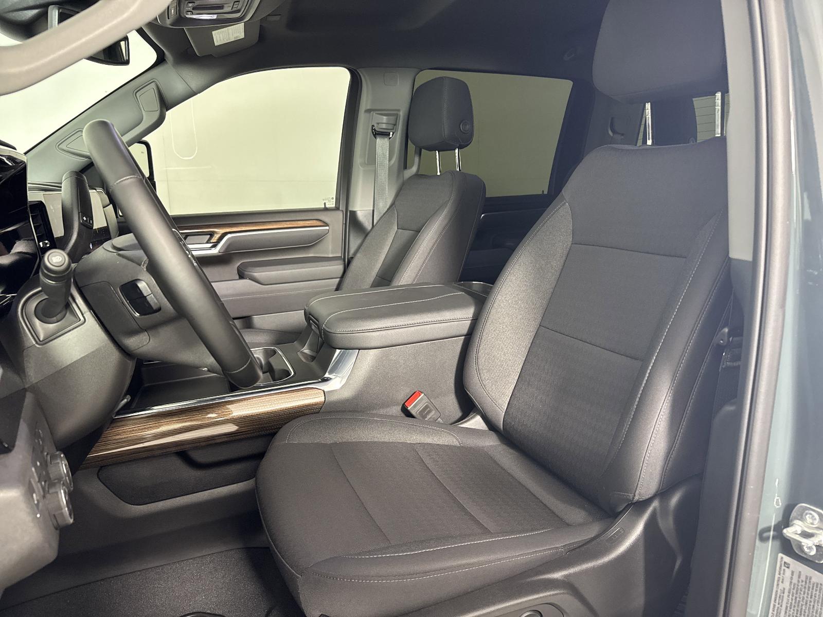 2025 Chevrolet Silverado 2500 HD Vehicle Photo in GEORGETOWN, TX 78626-7508