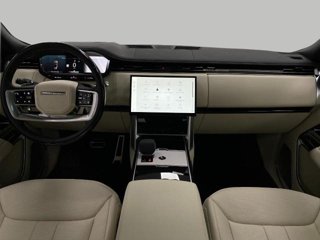 2025 Range Rover Vehicle Photo in Appleton, WI 54913