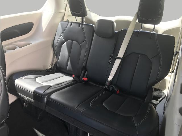 2023 Chrysler Pacifica Vehicle Photo in GREEN BAY, WI 54303-3330