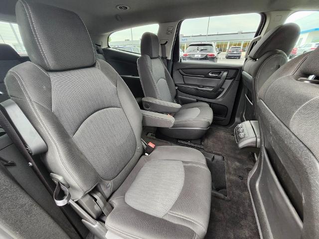 2017 Chevrolet Traverse Vehicle Photo in GREEN BAY, WI 54304-5303