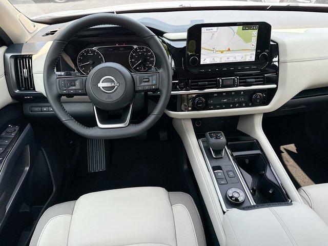 2025 Nissan Pathfinder Vehicle Photo in Flemington, NJ 08822