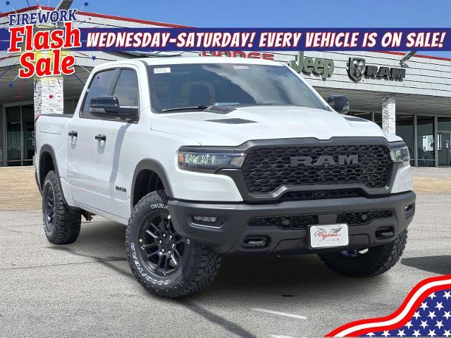 2025 Ram 1500 Vehicle Photo in Ennis, TX 75119-5114