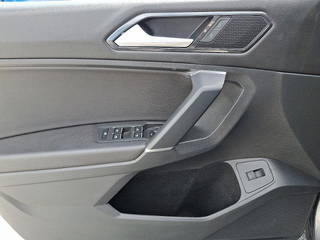 2018 Volkswagen Tiguan Vehicle Photo in HARRISBURG, PA 17111-1033