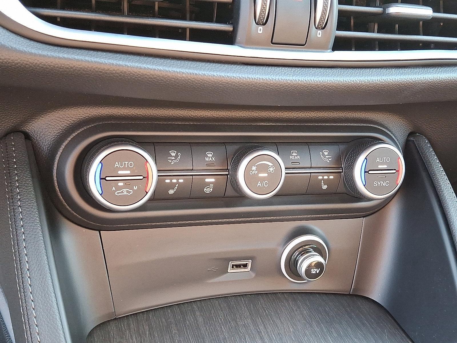 2022 Alfa Romeo Stelvio Vehicle Photo in Willow Grove, PA 19090