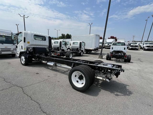 2025 Chevrolet Low Cab Forward 4500 Vehicle Photo in ALCOA, TN 37701-3235