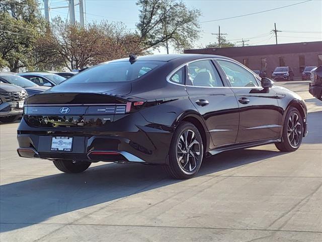 2025 Hyundai SONATA Vehicle Photo in Peoria, IL 61615