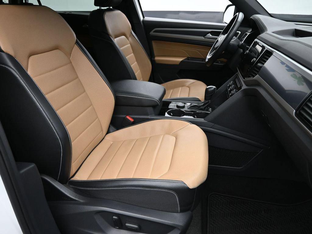 2022 Volkswagen Atlas Cross Sport Vehicle Photo in Marion, IA 52302