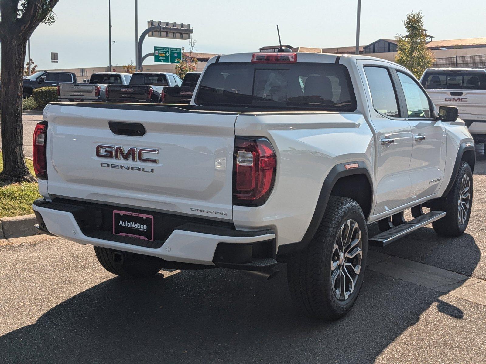 2024 GMC Canyon Vehicle Photo in LONE TREE, CO 80124-2750