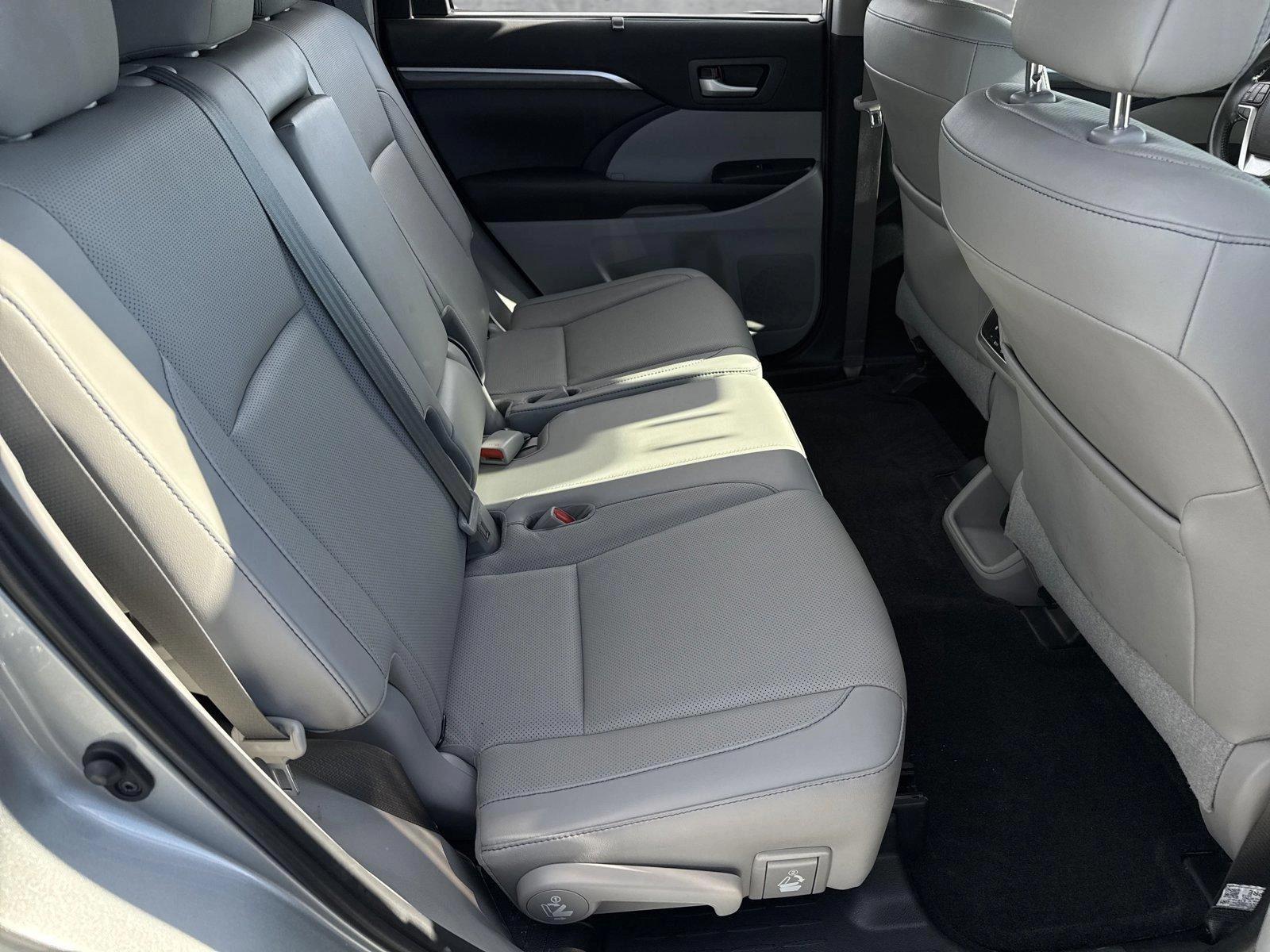 2019 Toyota Highlander Vehicle Photo in Ft. Myers, FL 33907