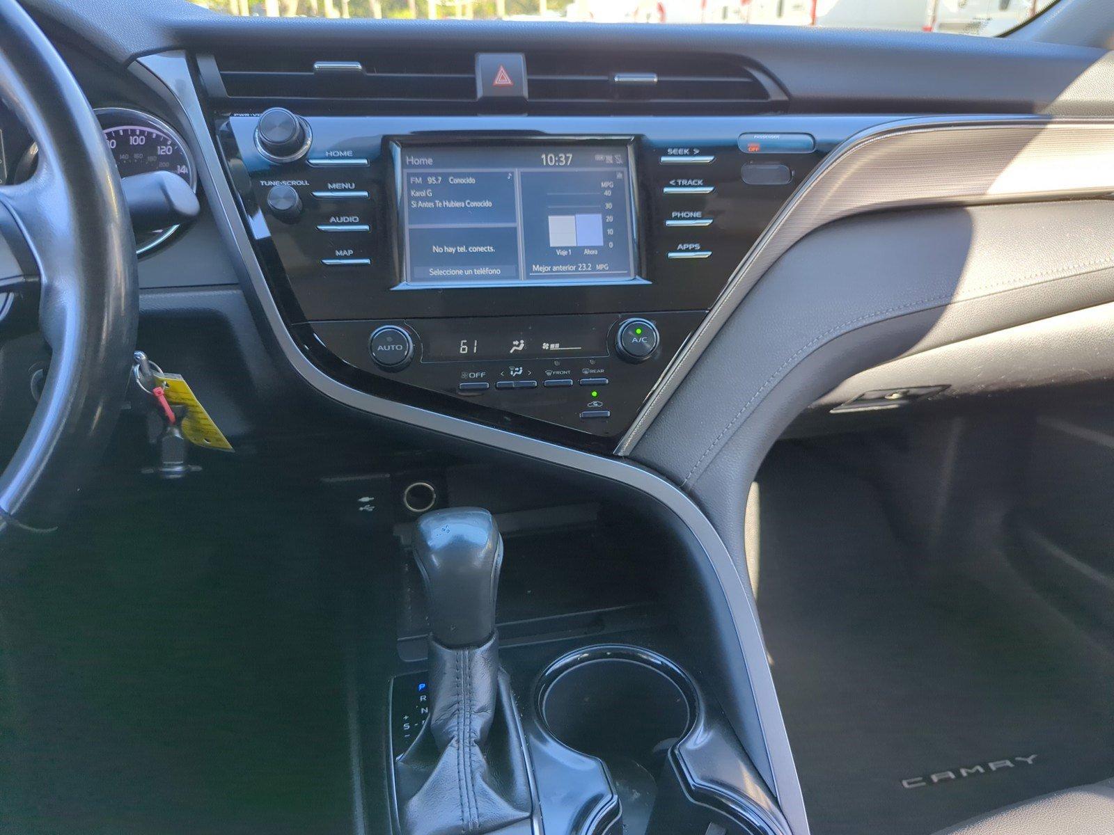 2019 Toyota Camry Vehicle Photo in Pembroke Pines, FL 33027