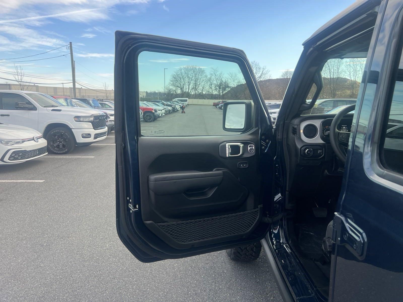 2025 Jeep Wrangler Vehicle Photo in Mechanicsburg, PA 17050-1707