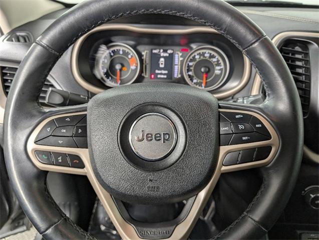 2017 Jeep Cherokee Vehicle Photo in ENGLEWOOD, CO 80113-6708