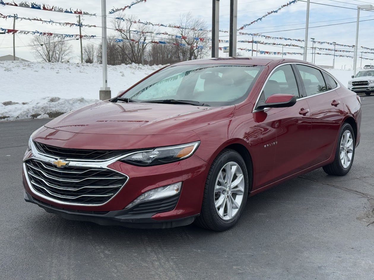 2019 Chevrolet Malibu Vehicle Photo in BOONVILLE, IN 47601-9633