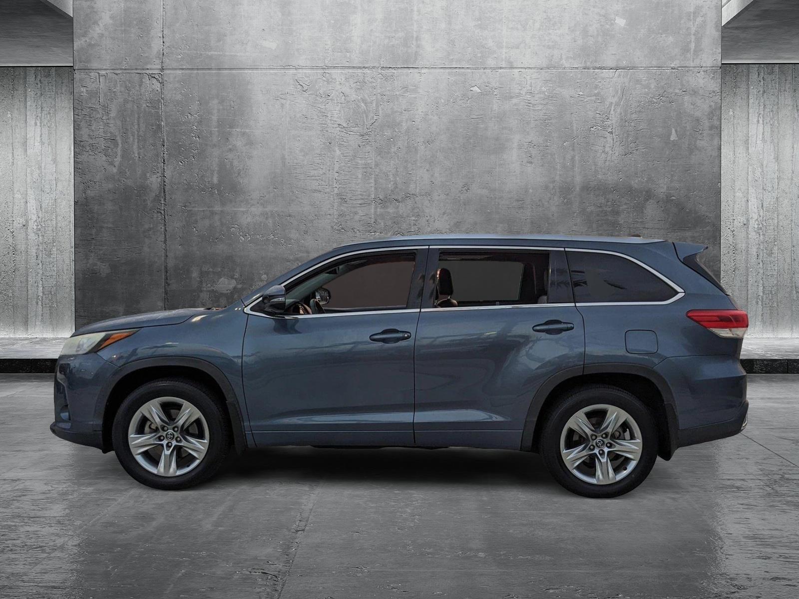 2019 Toyota Highlander Vehicle Photo in Davie, FL 33331