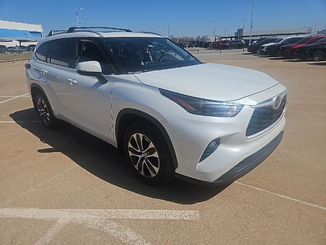 2023 Toyota Highlander Vehicle Photo in Oklahoma City, OK 73114