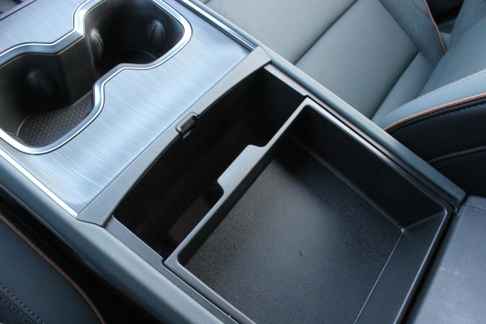2025 GMC Acadia Vehicle Photo in AURORA, CO 80012-4011