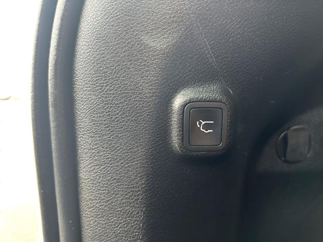 2019 Jeep Cherokee Vehicle Photo in Cedar Rapids, IA 52402