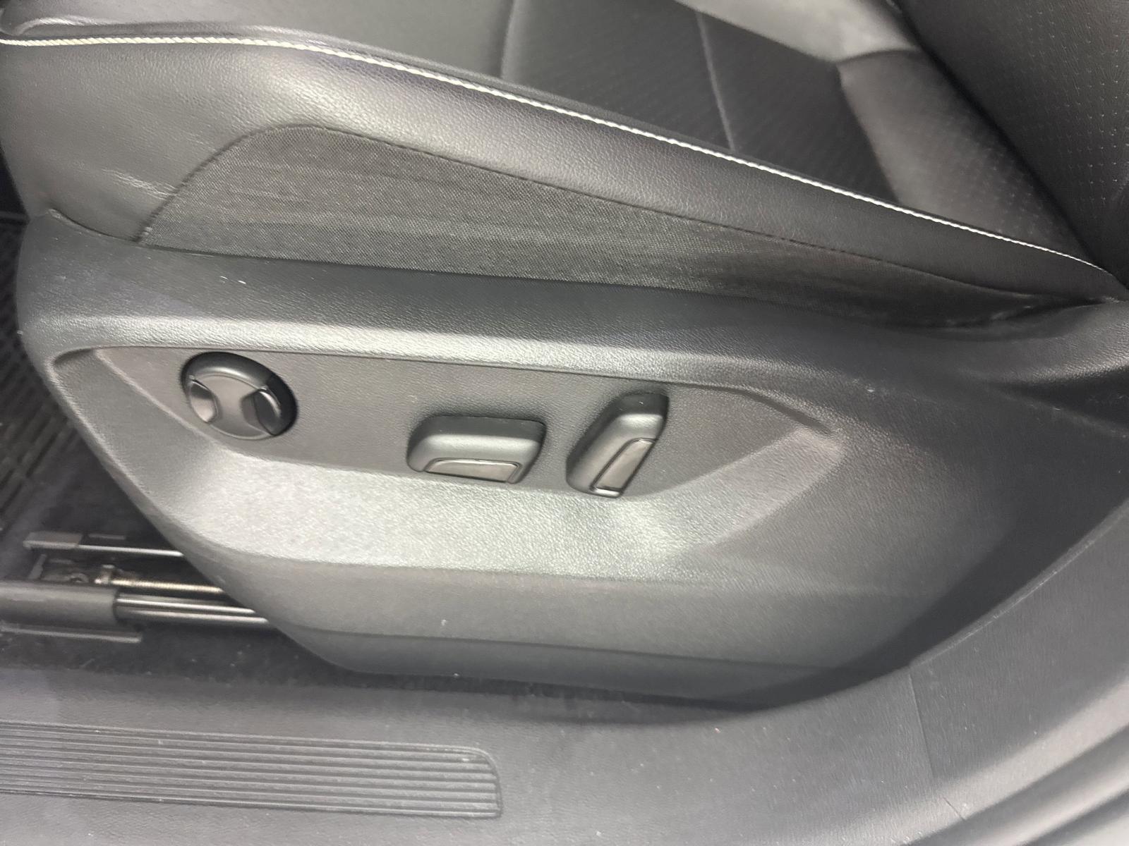 2021 Volkswagen Tiguan Vehicle Photo in GEORGETOWN, TX 78626-7508