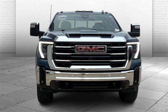 2024 GMC Sierra 3500 HD Vehicle Photo in TOPEKA, KS 66609-0000