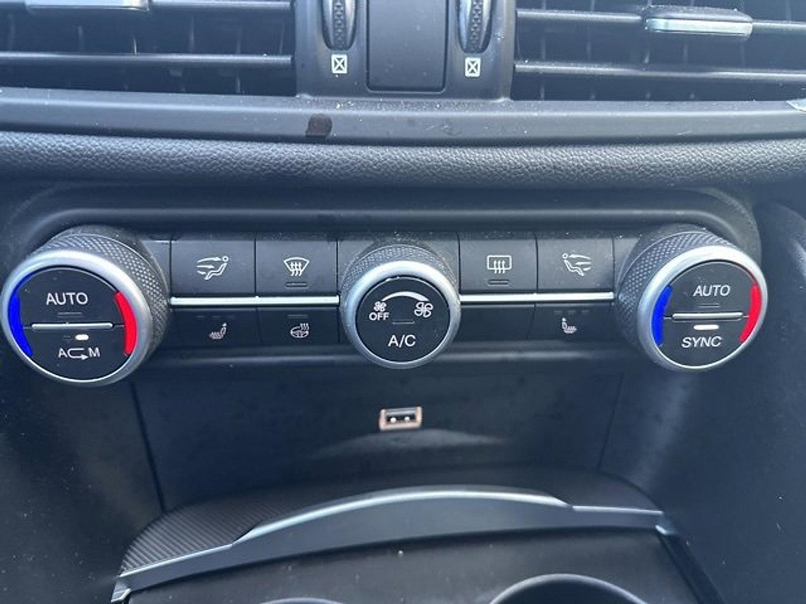 2019 Alfa Romeo Giulia Vehicle Photo in Willow Grove, PA 19090