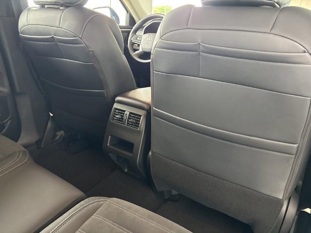 2023 Mitsubishi Outlander Vehicle Photo in MANHATTAN, KS 66502-5036