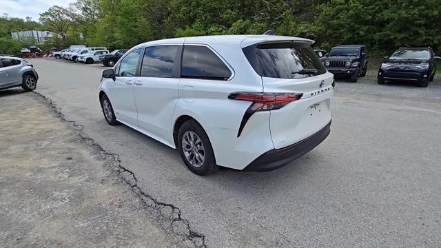 2021 Toyota Sienna Vehicle Photo in Pleasant Hills, PA 15236