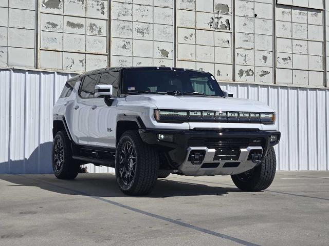 2025 GMC HUMMER EV SUV Vehicle Photo in DALLAS, TX 75209-3016