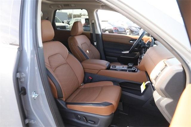 2025 Nissan Pathfinder Vehicle Photo in Hazelwood, MO 63042