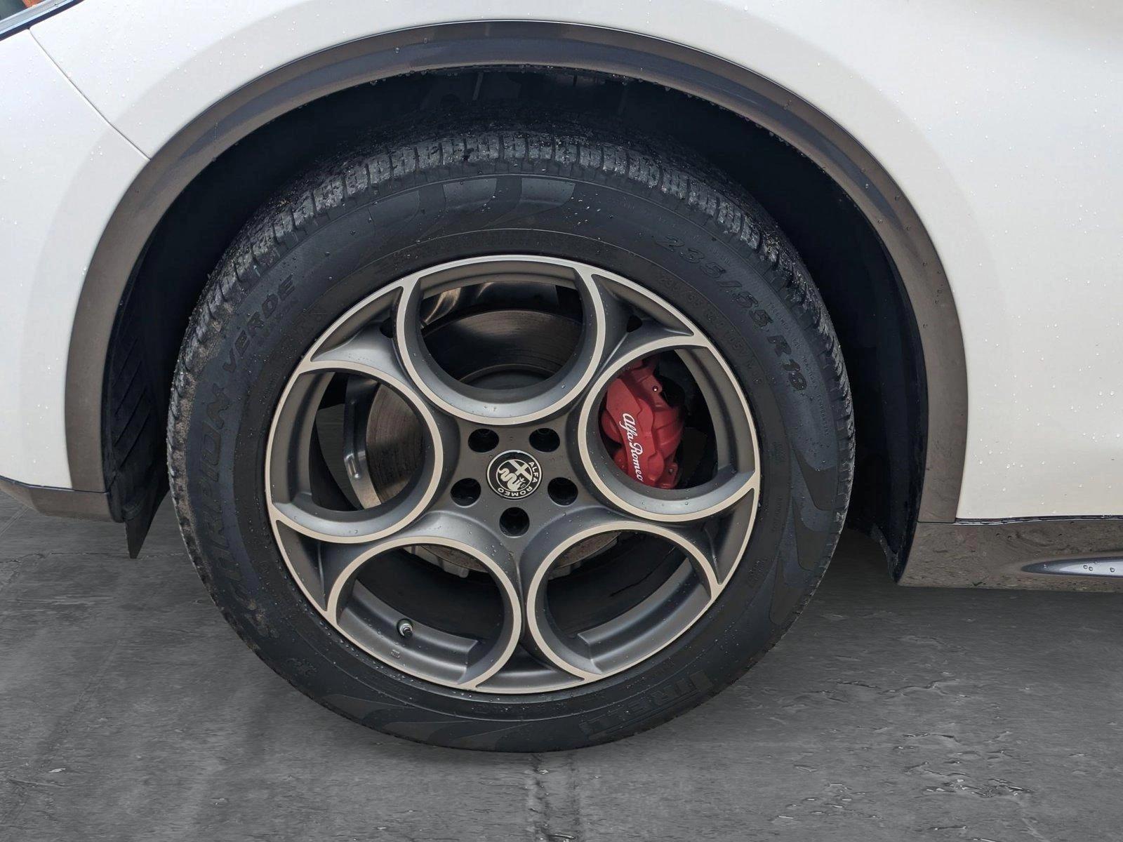 2022 Alfa Romeo Stelvio Vehicle Photo in Bradenton, FL 34207