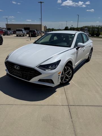2023 Hyundai SONATA Vehicle Photo in Peoria, IL 61615