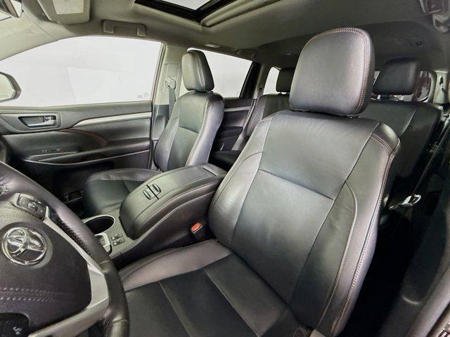 2019 Toyota Highlander Vehicle Photo in Flemington, NJ 08822