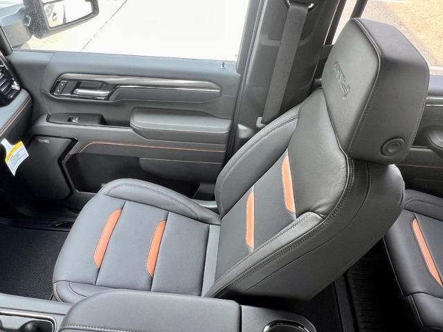 2025 GMC Sierra 2500 HD Vehicle Photo in EFFINGHAM, IL 62401-2832