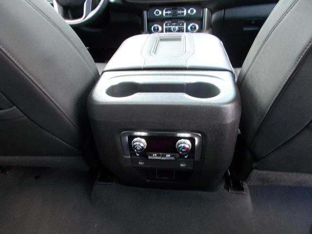 2024 GMC Yukon XL Vehicle Photo in LOWELL, MA 01852-4336