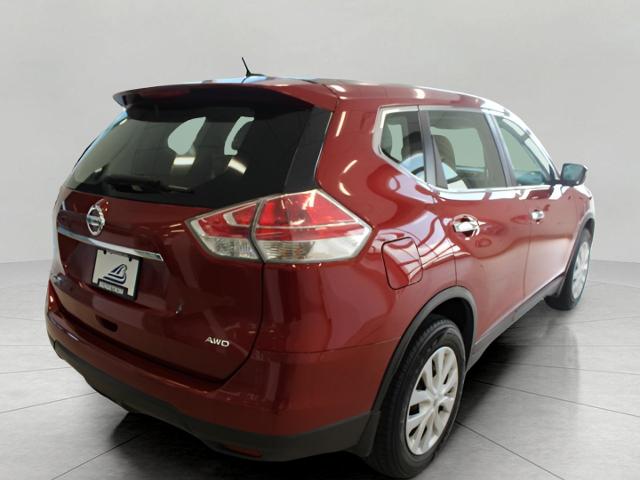 2015 Nissan Rogue Vehicle Photo in Green Bay, WI 54304