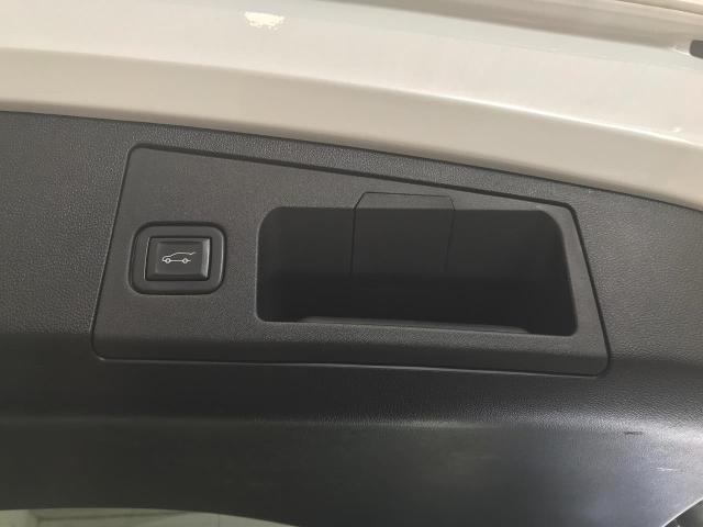 2022 Cadillac XT4 Vehicle Photo in GREEN BAY, WI 54303-3330