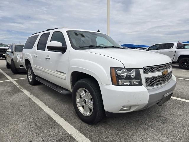2014 Chevrolet Suburban Vehicle Photo in DENTON, TX 76210-9321