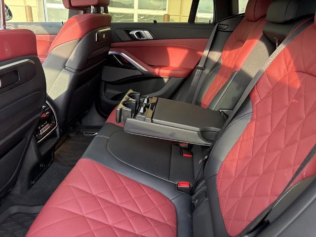 2024 BMW X6 xDrive40i Vehicle Photo in Peoria, IL 61615