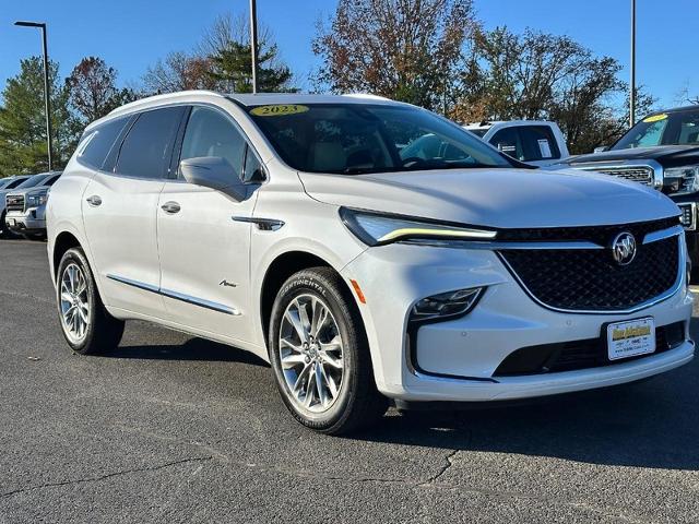 2023 Buick Enclave Vehicle Photo in COLUMBIA, MO 65203-3903