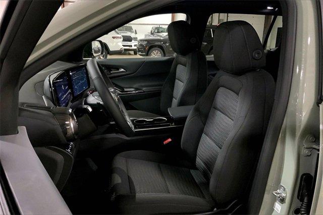 2025 Chevrolet Equinox Vehicle Photo in KANSAS CITY, MO 64114-4502