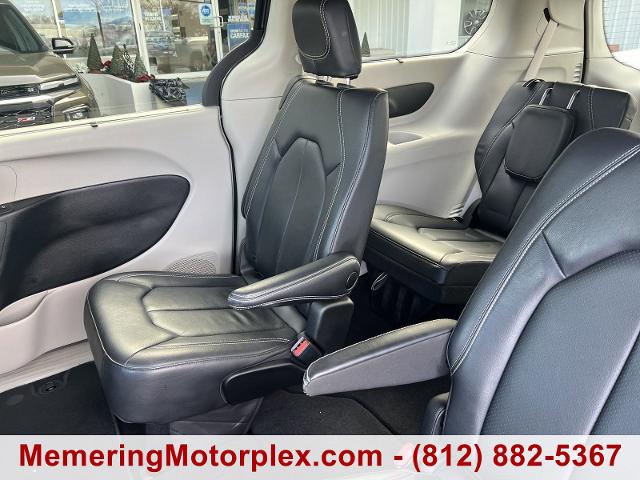 2022 Chrysler Pacifica Vehicle Photo in VINCENNES, IN 47591-5519