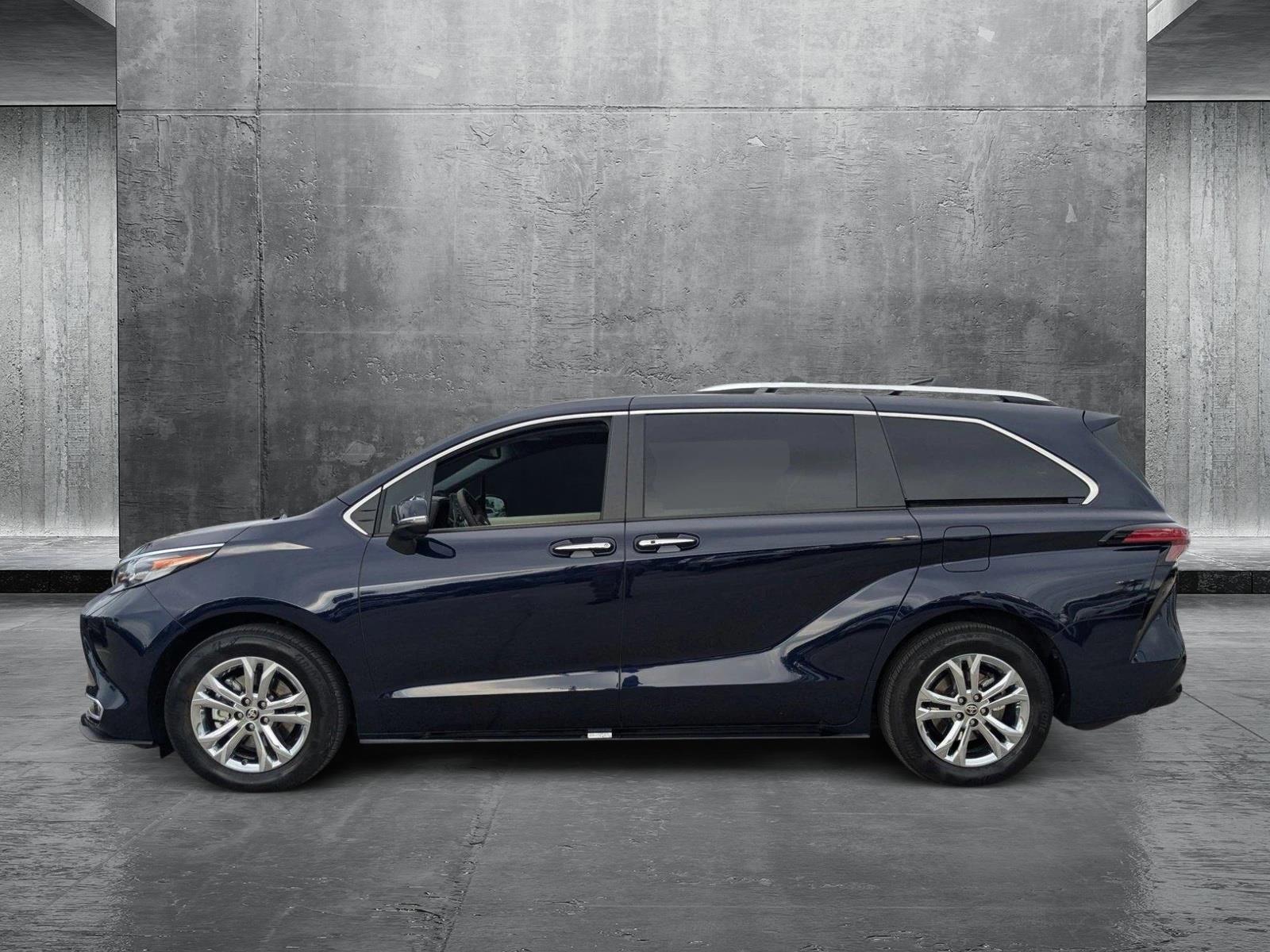 2023 Toyota Sienna Vehicle Photo in Winter Park, FL 32792