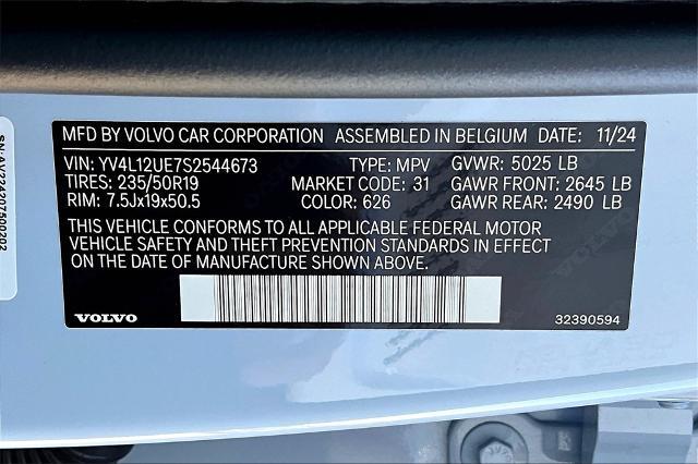 2025 Volvo XC40 Vehicle Photo in Grapevine, TX 76051