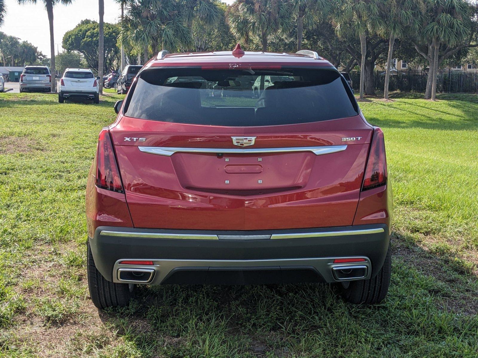 2024 Cadillac XT5 Vehicle Photo in WEST PALM BEACH, FL 33407-3296