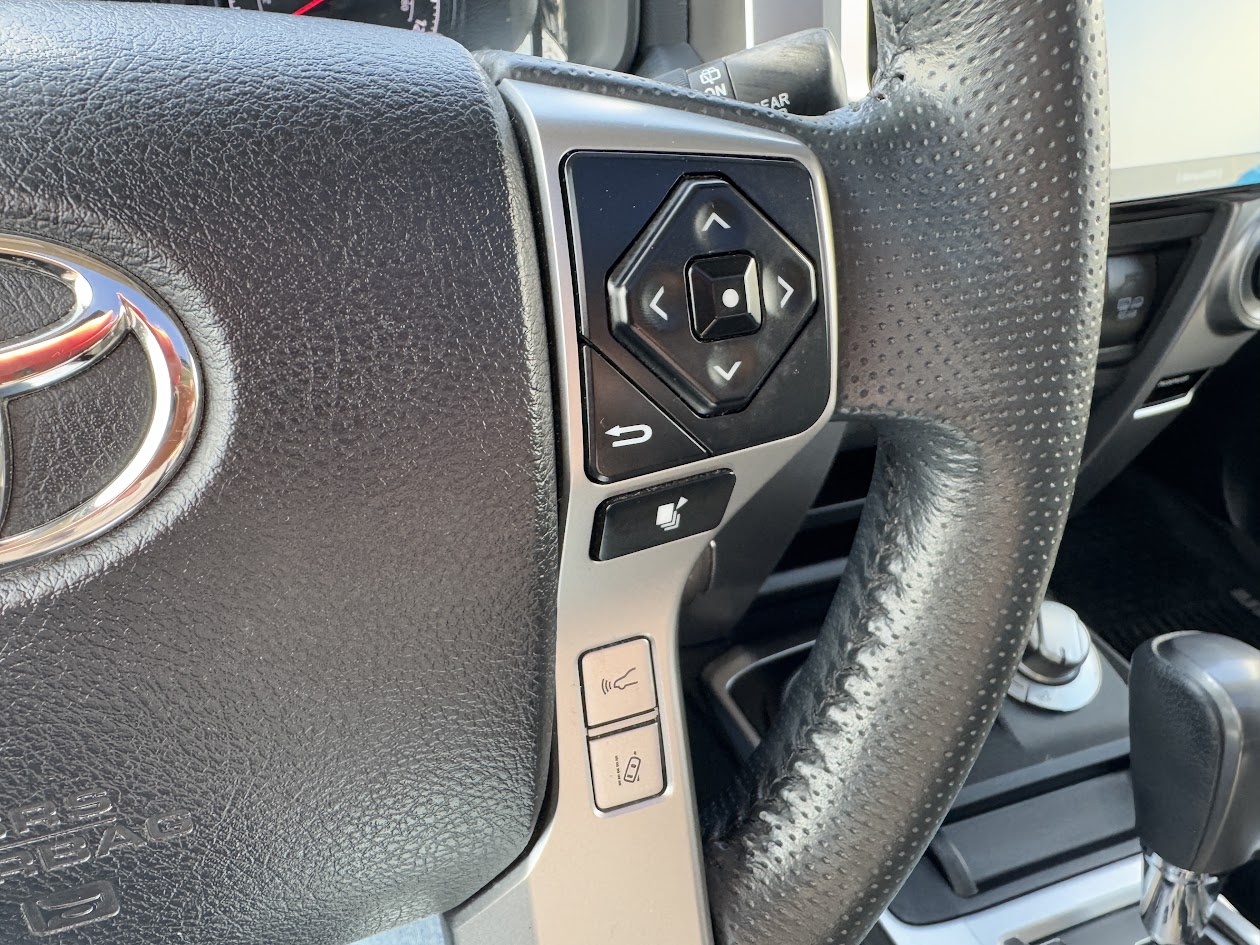 2020 Toyota 4Runner Vehicle Photo in BOONVILLE, IN 47601-9633