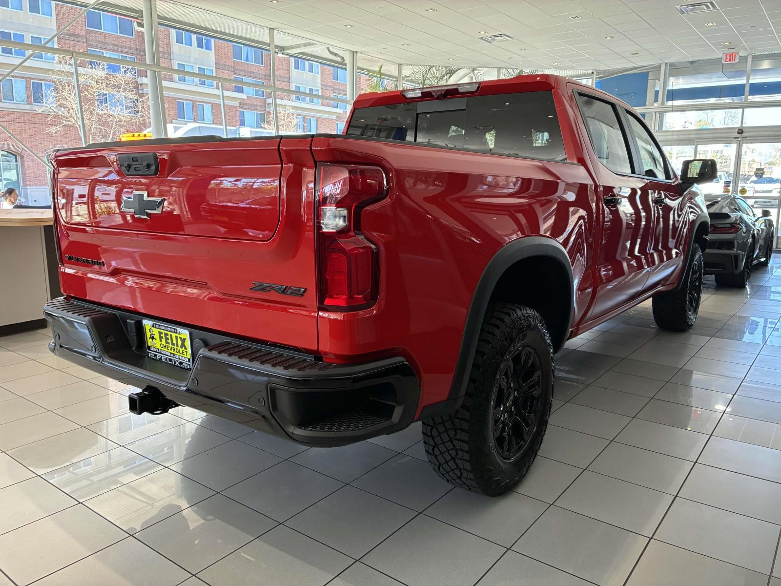 2025 Chevrolet Silverado 1500 Vehicle Photo in LOS ANGELES, CA 90007-3794